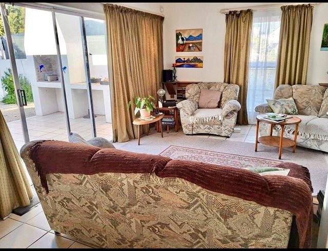 3 BEDROOM HOUSE FOR SALE IN LAGUNA SANDS